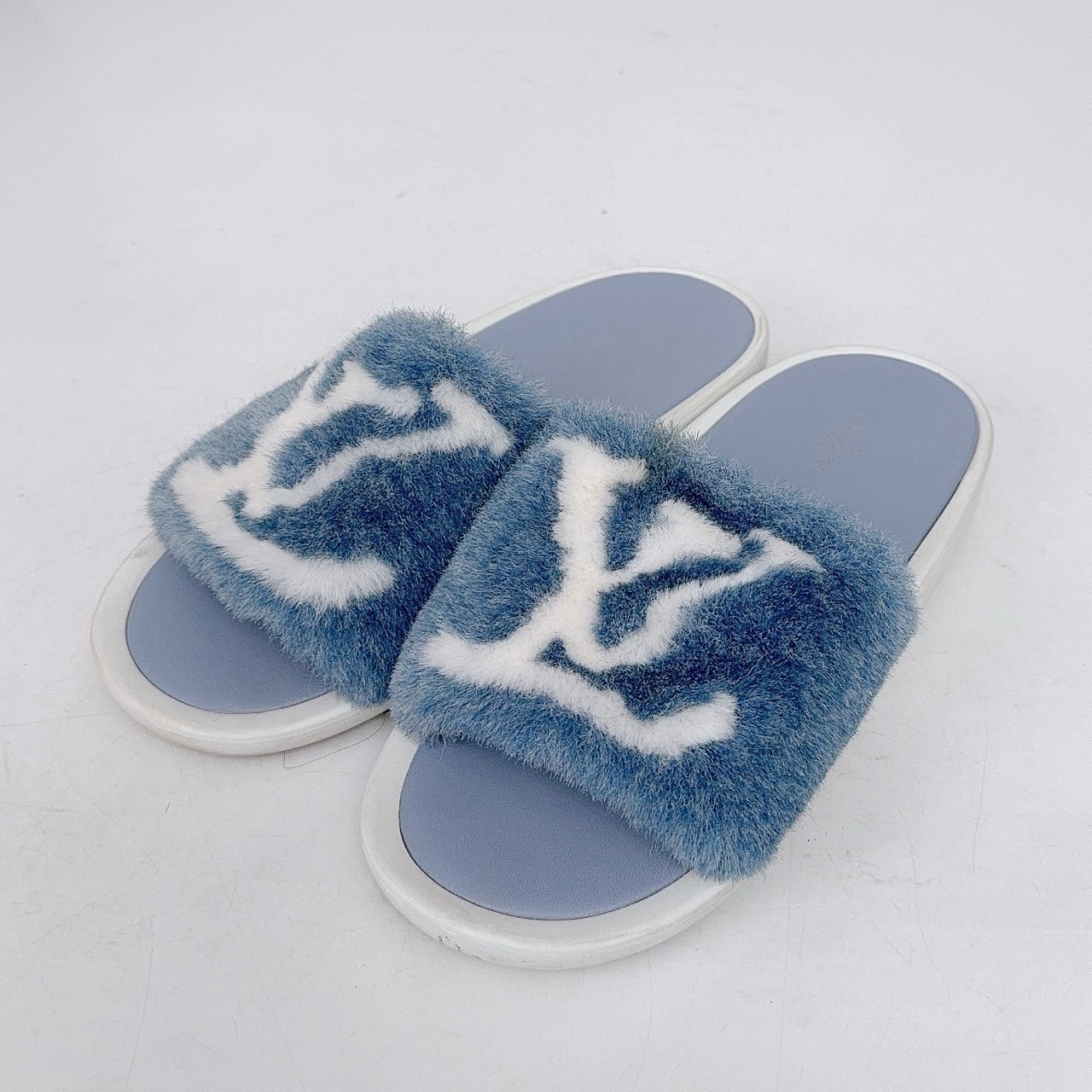 95新 LouisVuitton/路易威登 37码/LV/路易威登 毛毛拖/jm07334