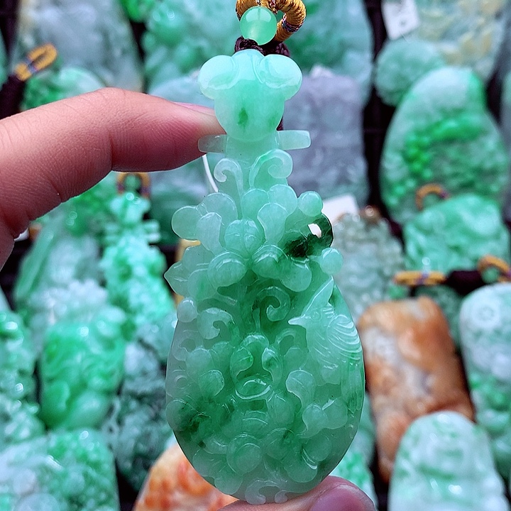 翡翠吊坠(不含链)未镶嵌