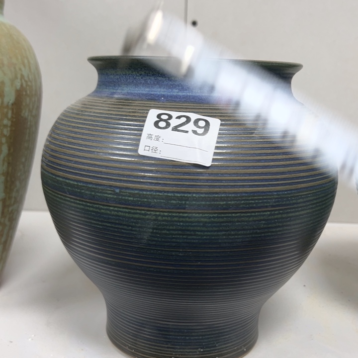 芳***。景德镇陶瓷手工制作