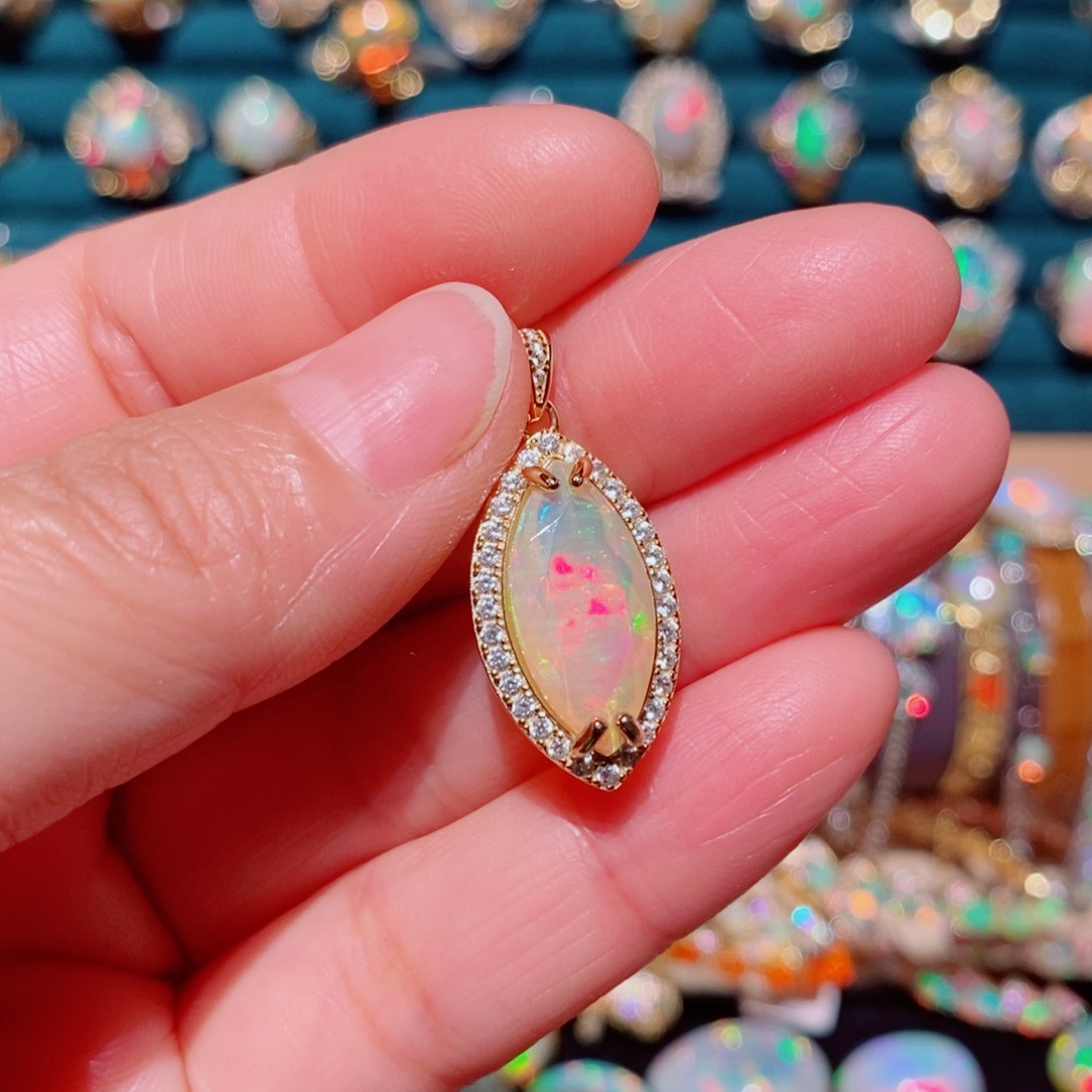 欧泊欧泊吊坠银S925镶嵌