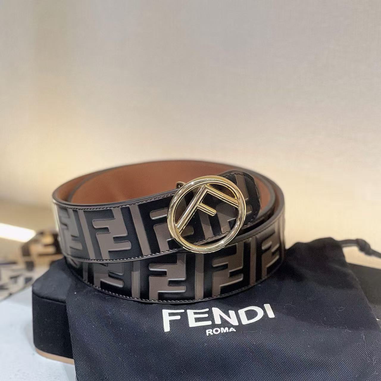 99新 FENDI/芬迪 金色F标 老花满Logo皮带 80/32