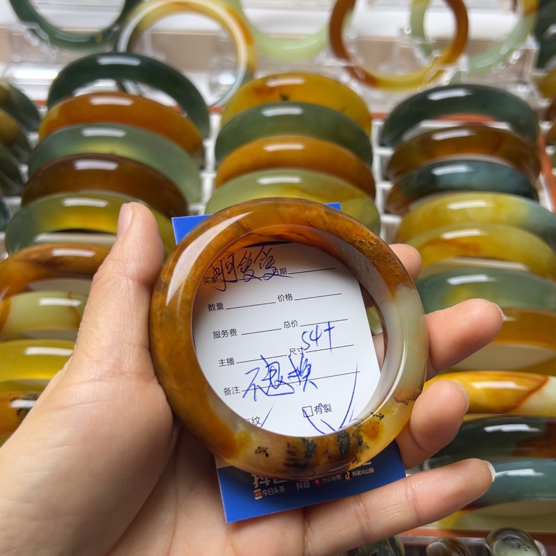 可***爱蛇纹石玉未镶嵌手镯