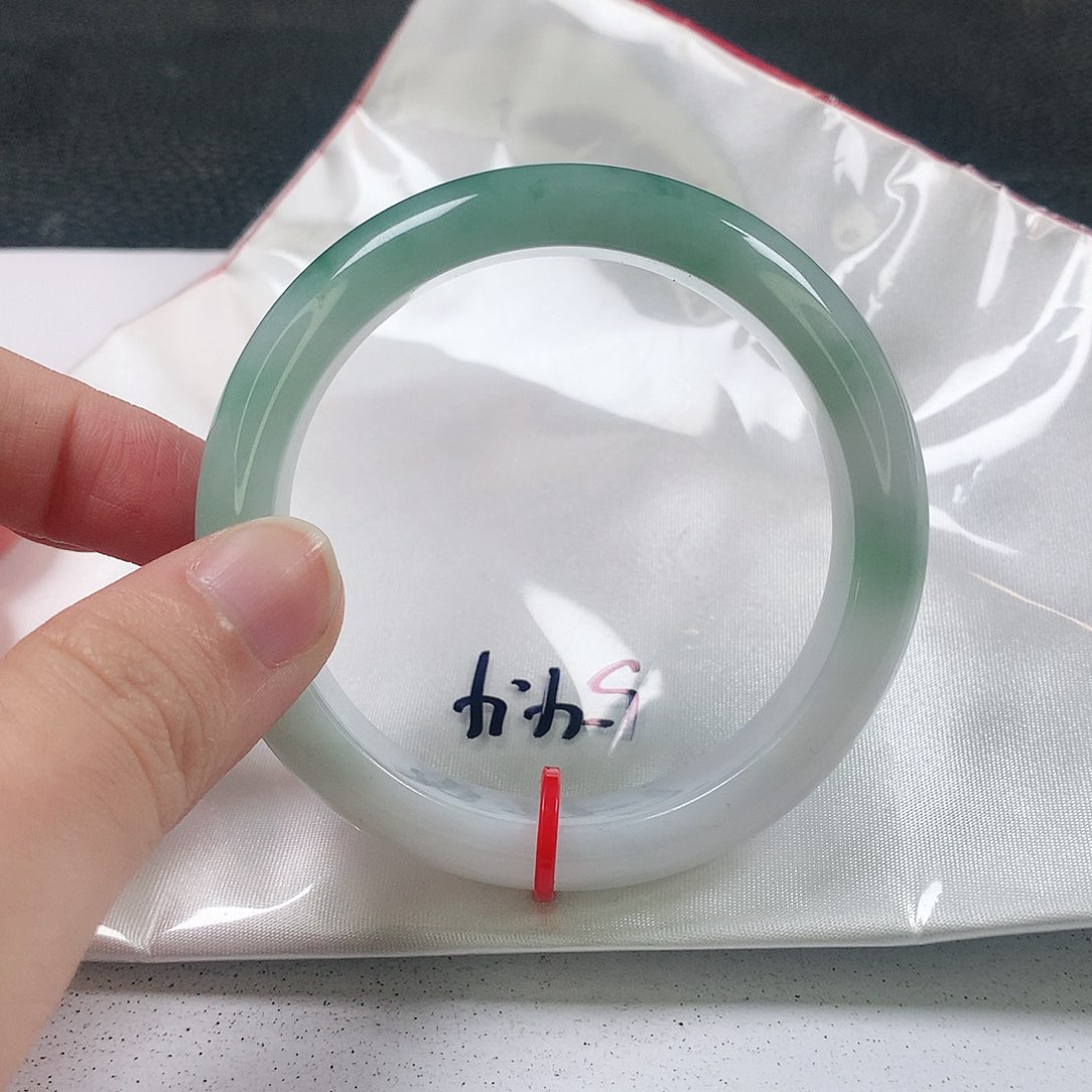 未镶嵌手镯翡翠389