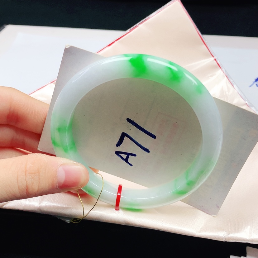 【闪购商品】翡翠手镯未镶嵌天然缅甸a货手镯57+