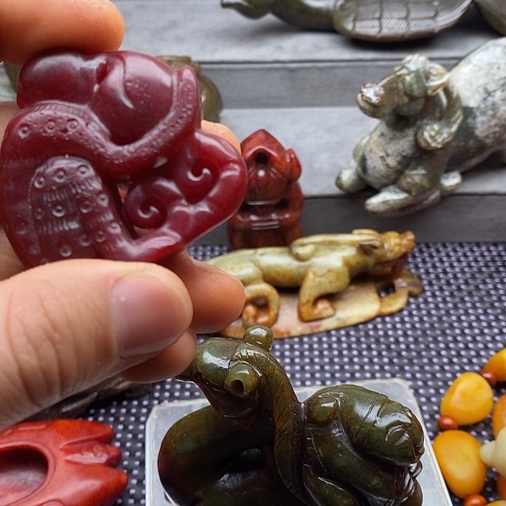 未镶嵌蛇纹石玉颈饰星**海