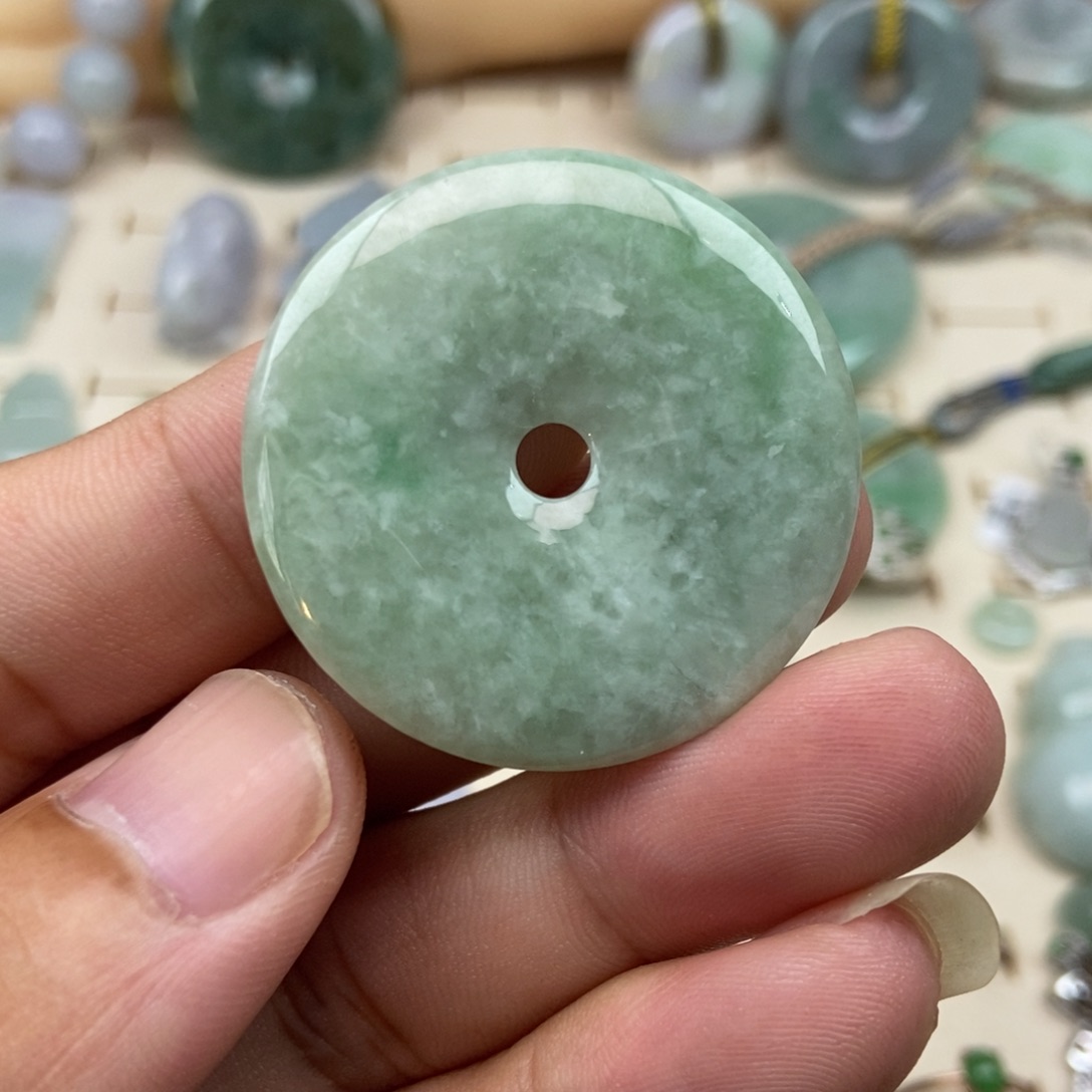 颈饰未镶嵌翡翠缅甸翡翠