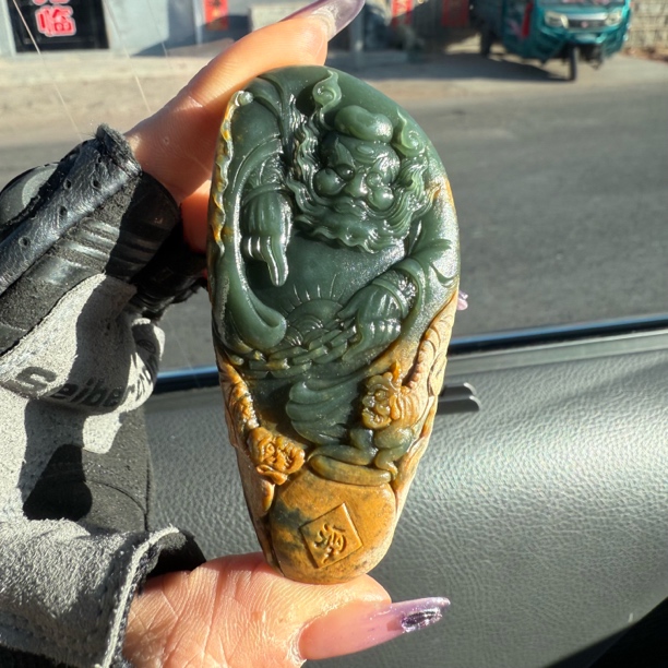 新品待抛光东北孑料真正河里的孑玉男玉牌俏色巧雕