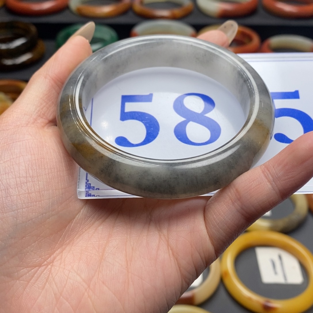 石英质玉（黄龙玉）手镯未镶嵌