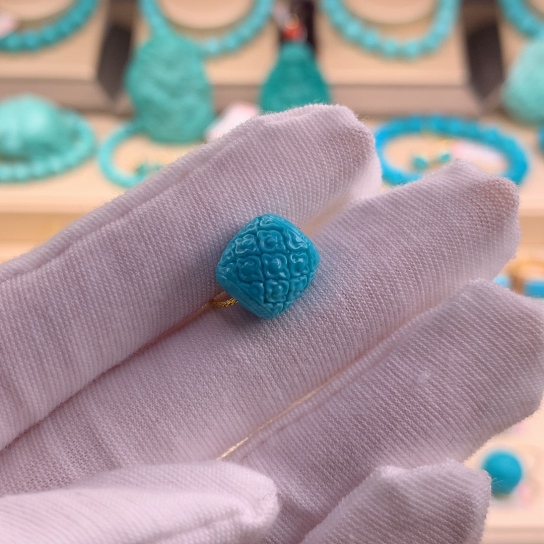 绿松石珠宝奇石未镶嵌10.4*10.9mm