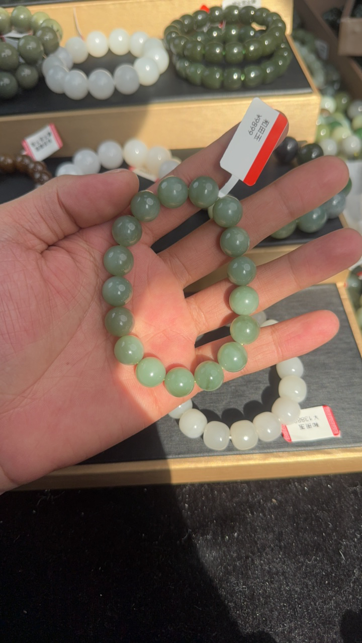 纯天然俄罗斯碧玉粉绿12mm