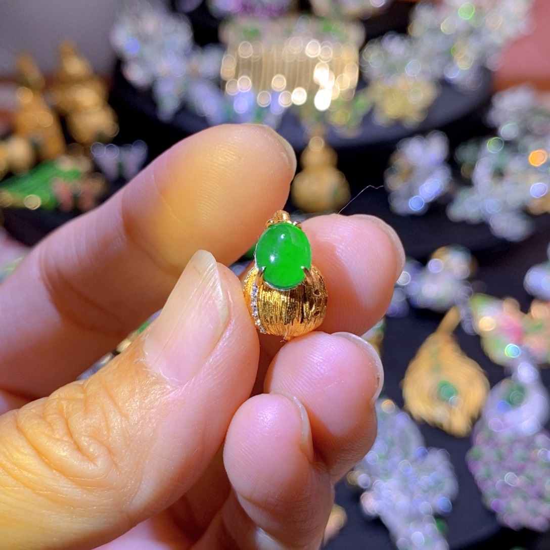 翡翠银S925镶嵌项圈天然翡翠