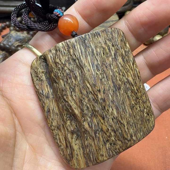 大叶紫檀（黑酸枝木类）
