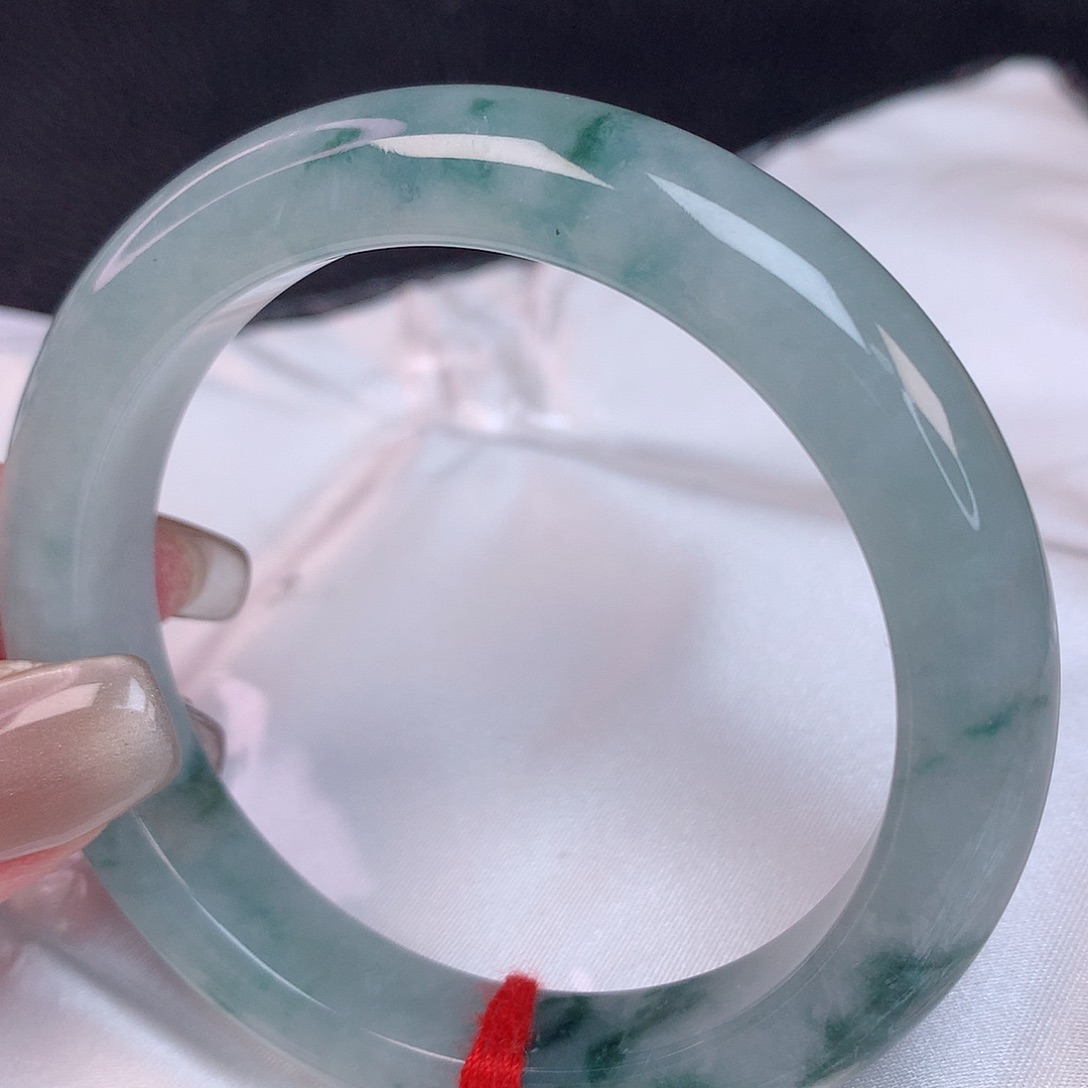 翡翠手镯未镶嵌56+ 翡翠手镯