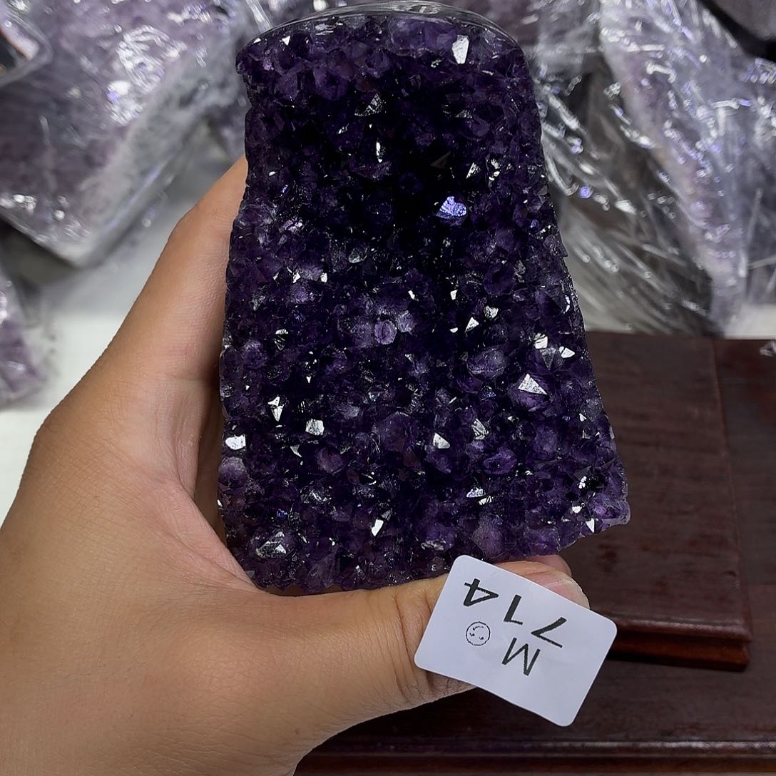 未镶嵌水晶大型摆件（非配饰）