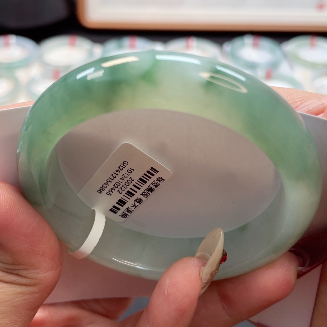 【闪购商品】翡翠手镯未镶嵌浓郁复古绿野仙踪正圈53，7号