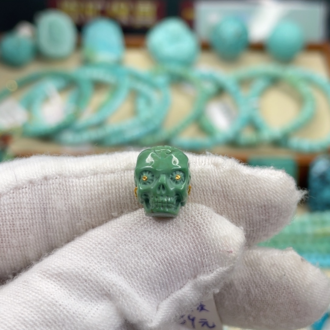 绿松石未镶嵌挂件