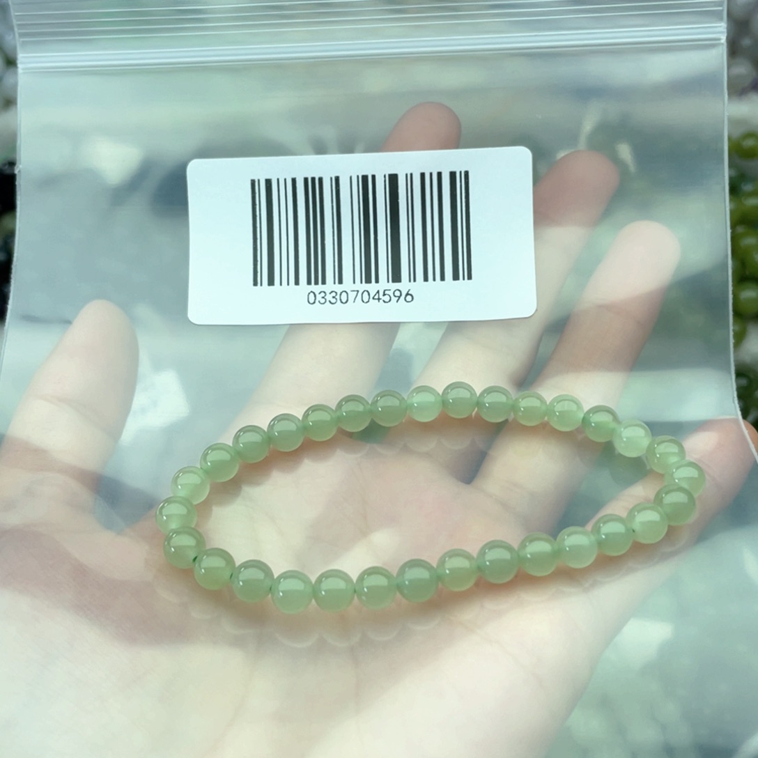 未镶嵌和田玉手链6