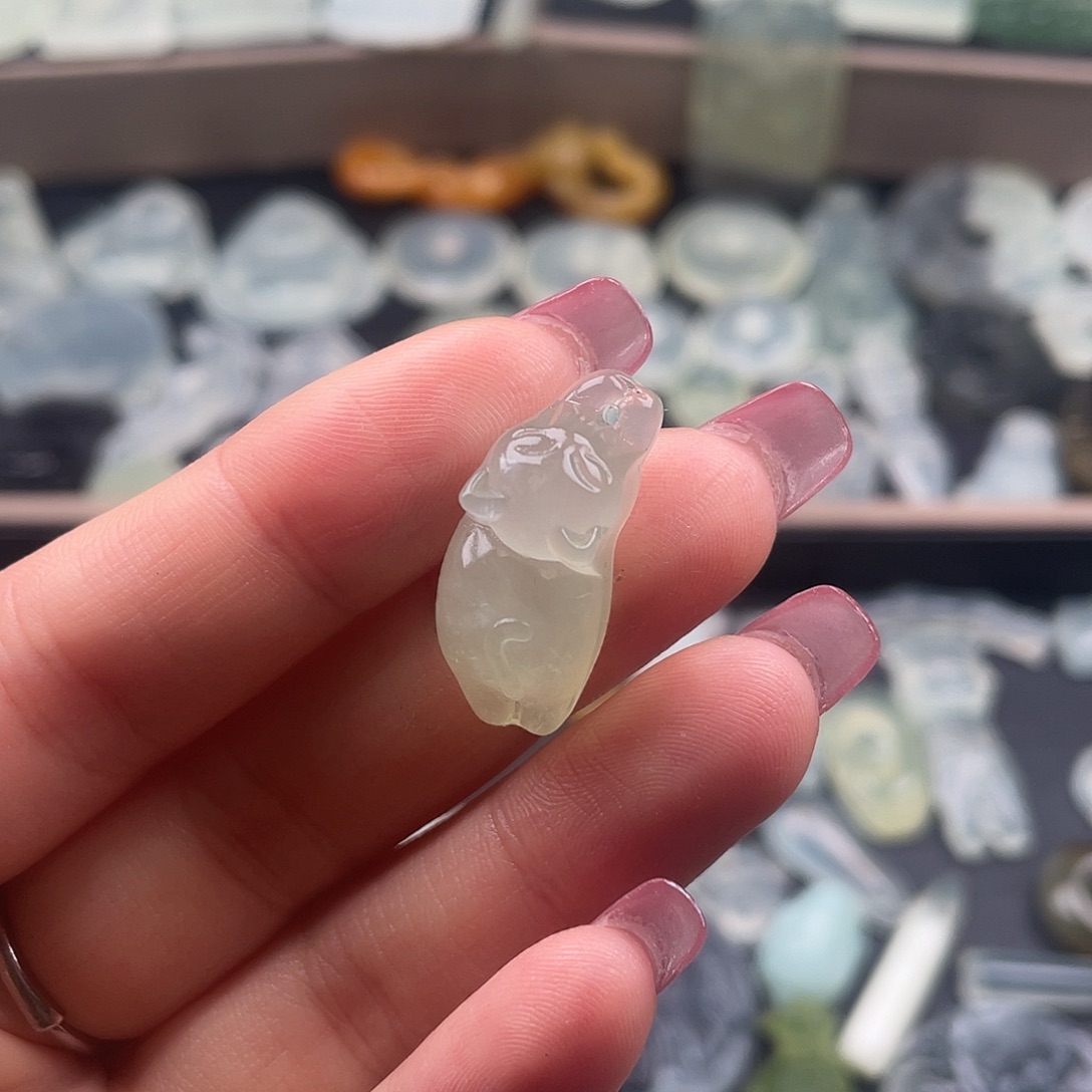 蛇纹石玉吊坠(赠链)未镶嵌