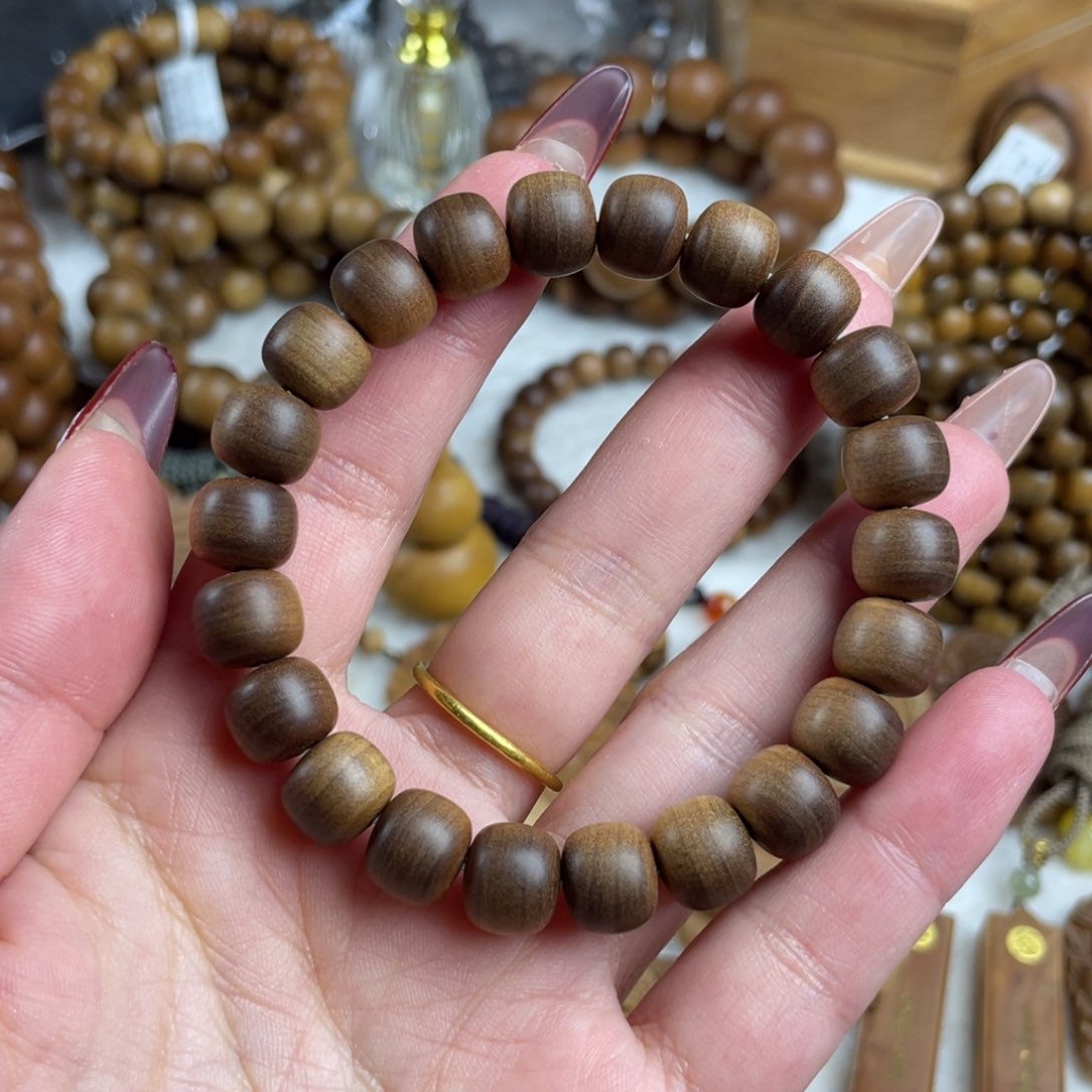 檀香木雨*/老山檀香9✖️10