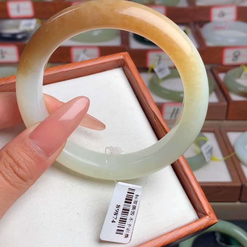 【闪购商品】和田玉未镶嵌手镯