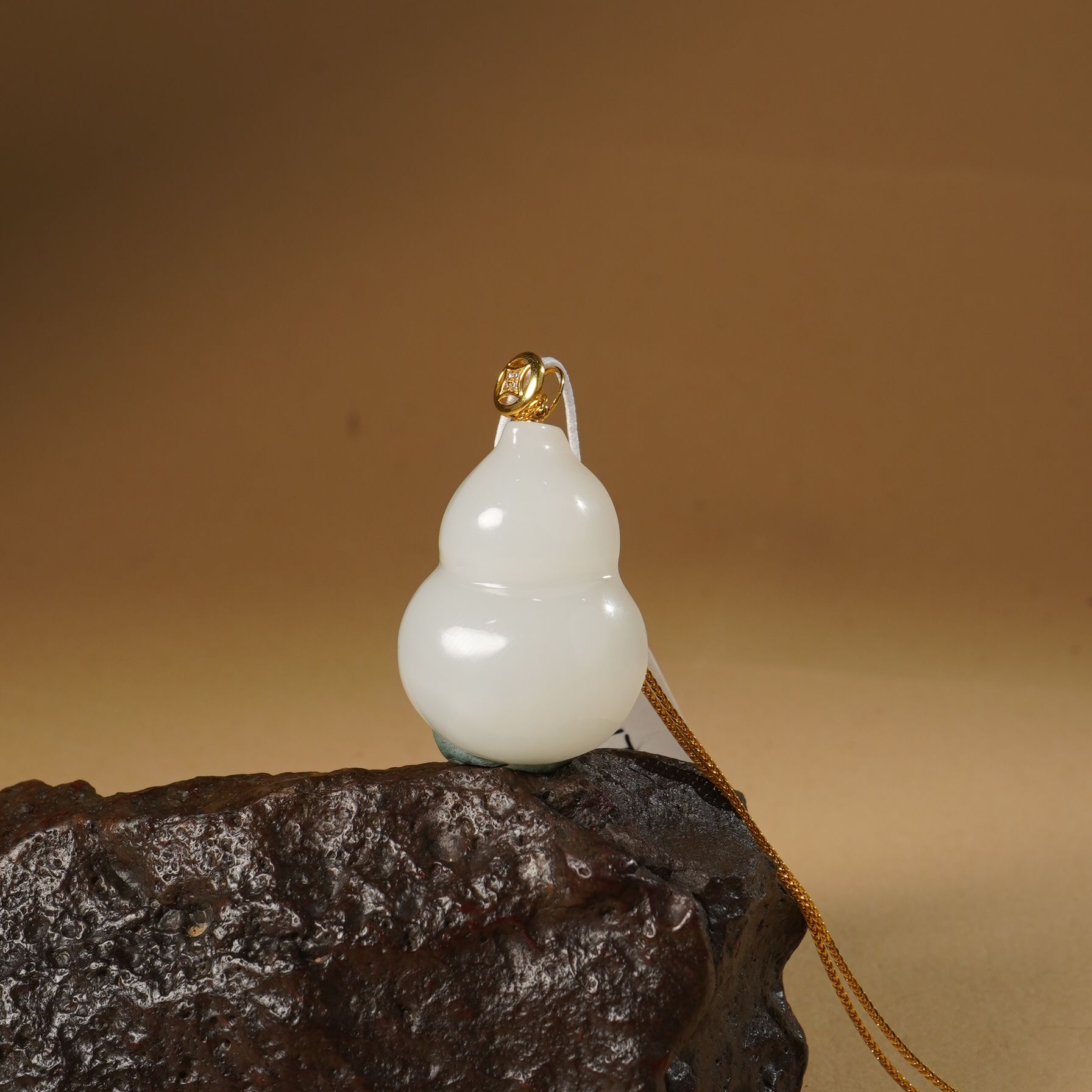 HT130039和田玉白玉葫芦吊坠