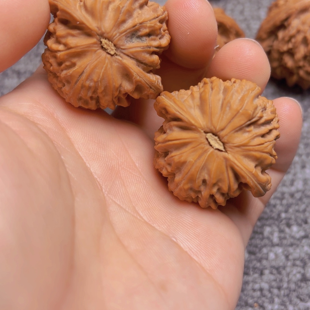 核桃把件37全品石子山地磨盘