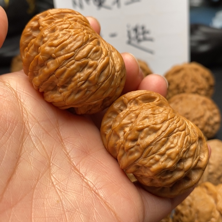 文玩核桃吊坠山地磨42尺