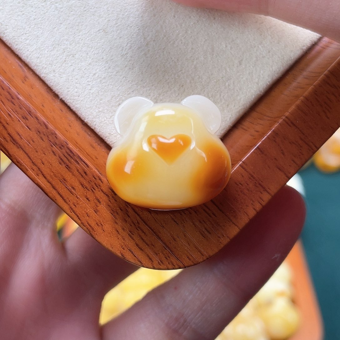 琥珀裸石未镶嵌蜜蜡