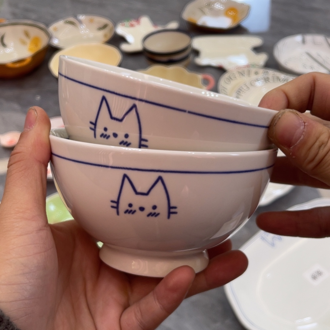 陶瓷微瑕餐具介意勿拍，满18飞！