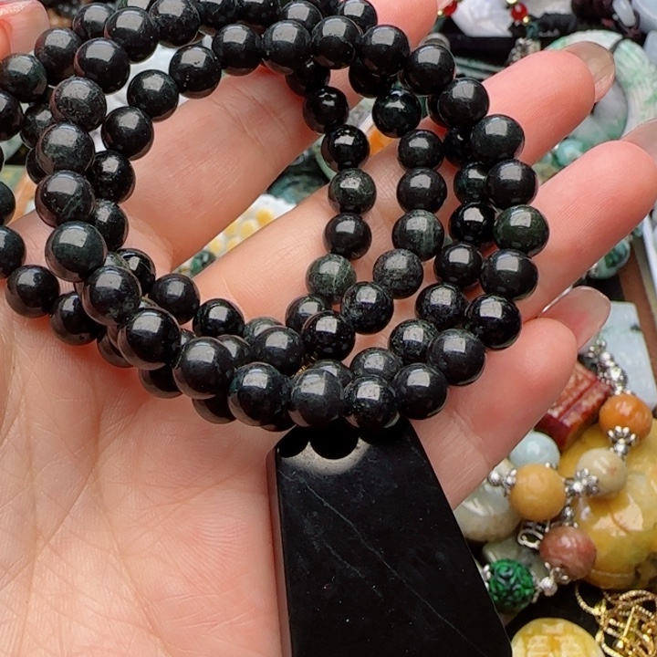 翡翠颈饰未镶嵌天然A货48