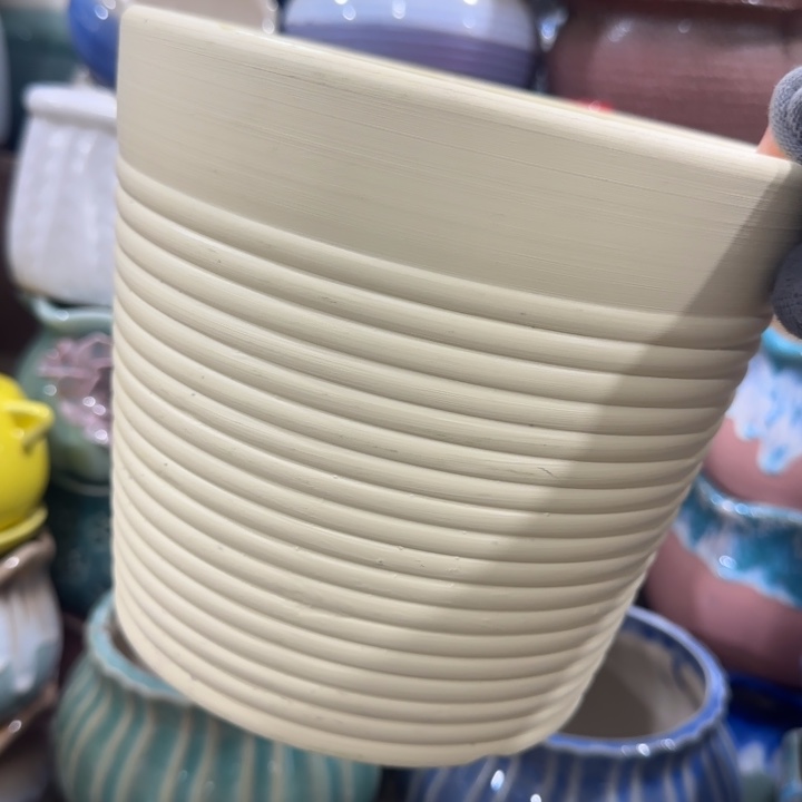 凑9块包邮，有孔，陶瓷花盆