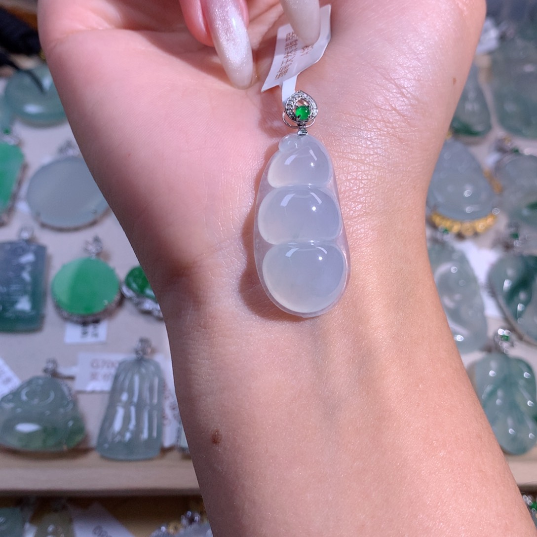 翡翠吊坠(不含链)18K金镶嵌