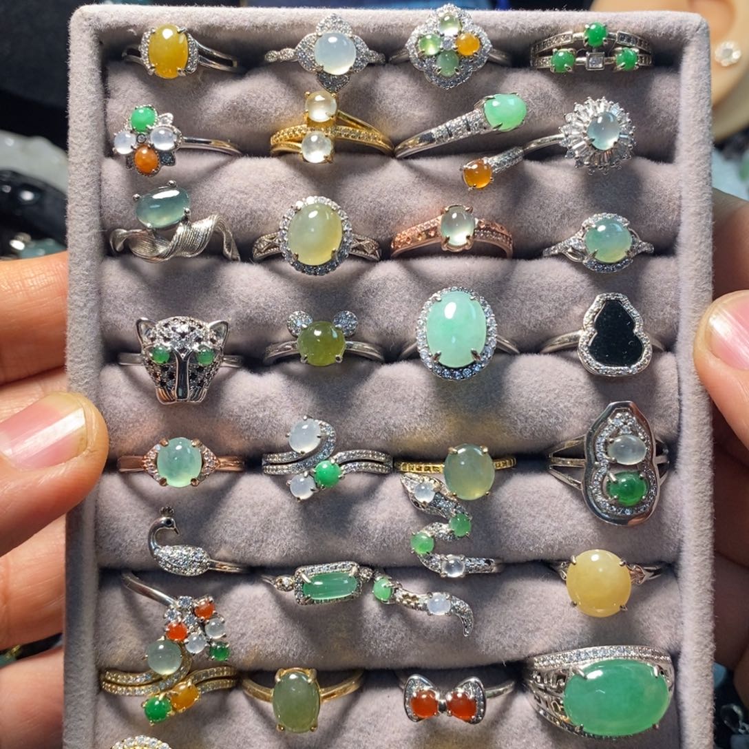 翡翠银S925镶嵌戒指天然缅甸翡翠A货戒指展示图片