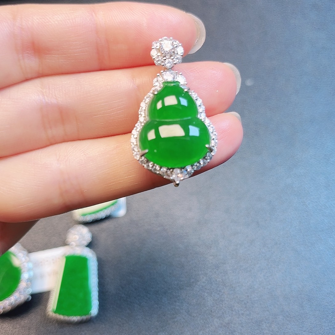 翡翠银S925镶嵌颈饰