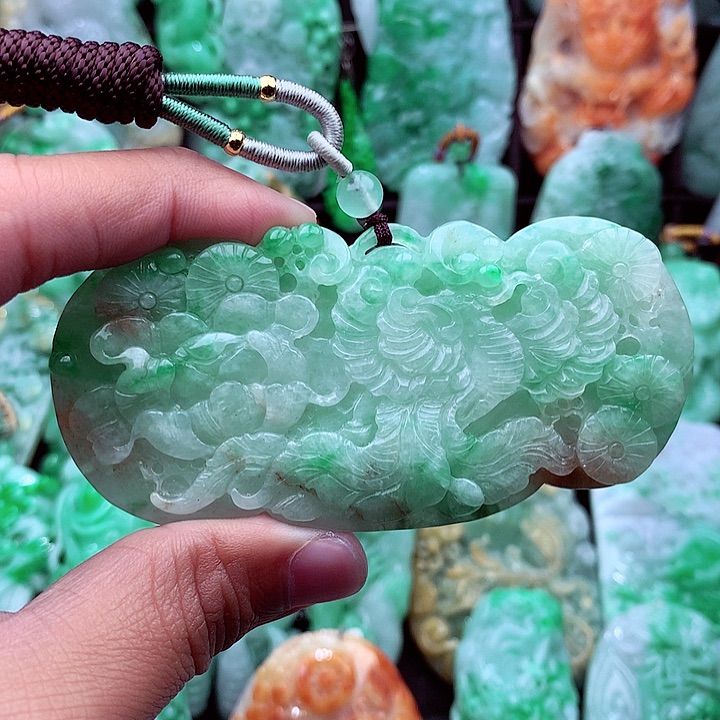 翡翠吊坠(不含链)未镶嵌