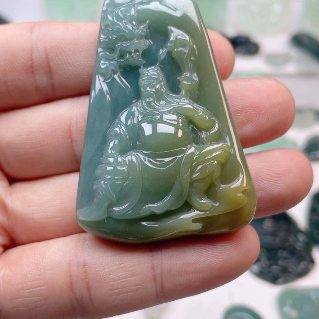 翡翠颈饰未镶嵌关公