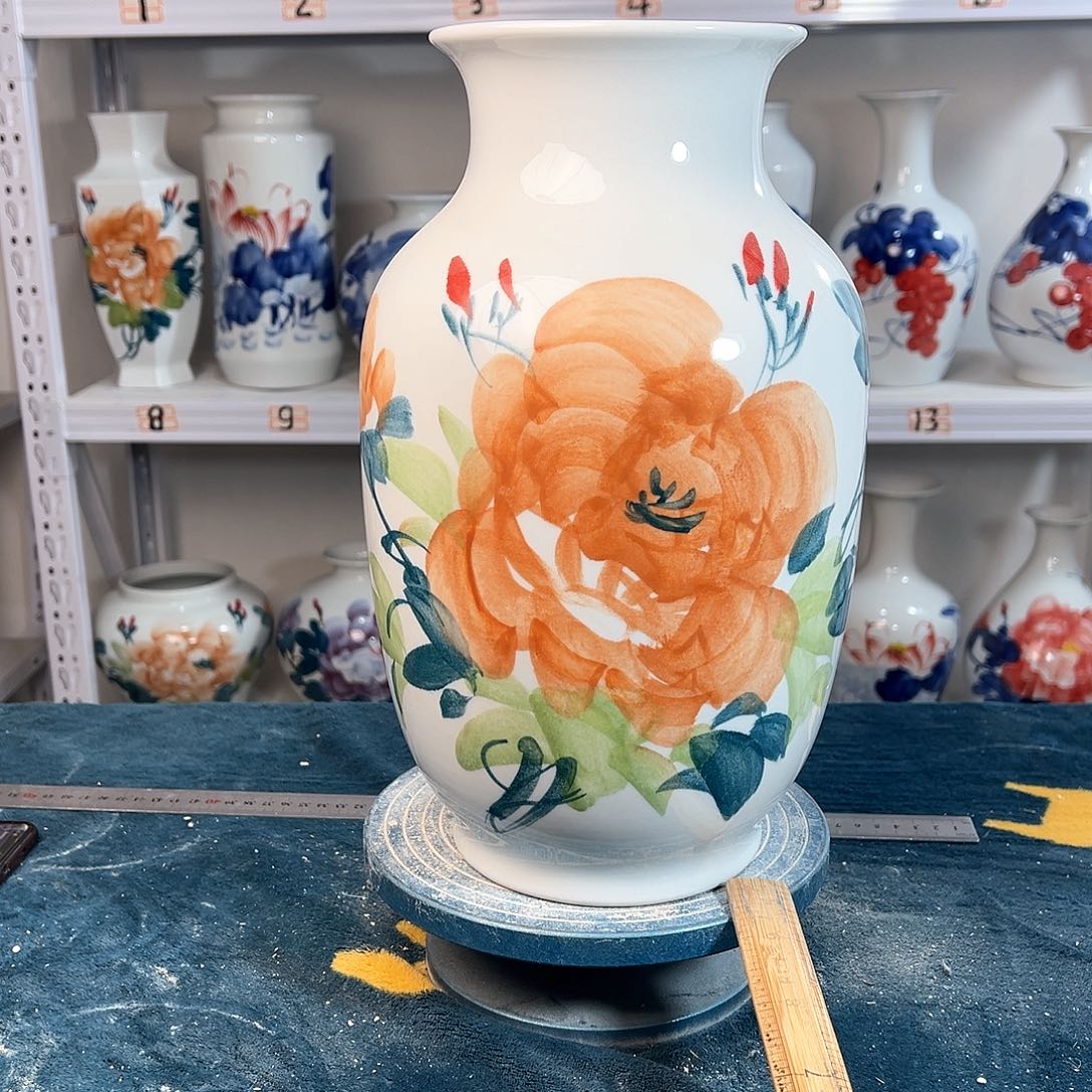 摆件景德镇陶瓷大冬黄牡