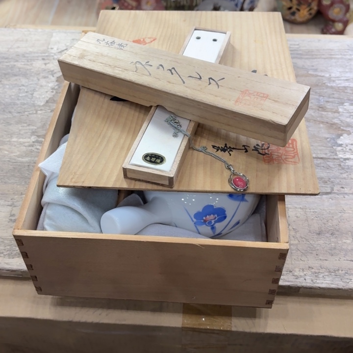 *****陶瓷古美术置物摆件