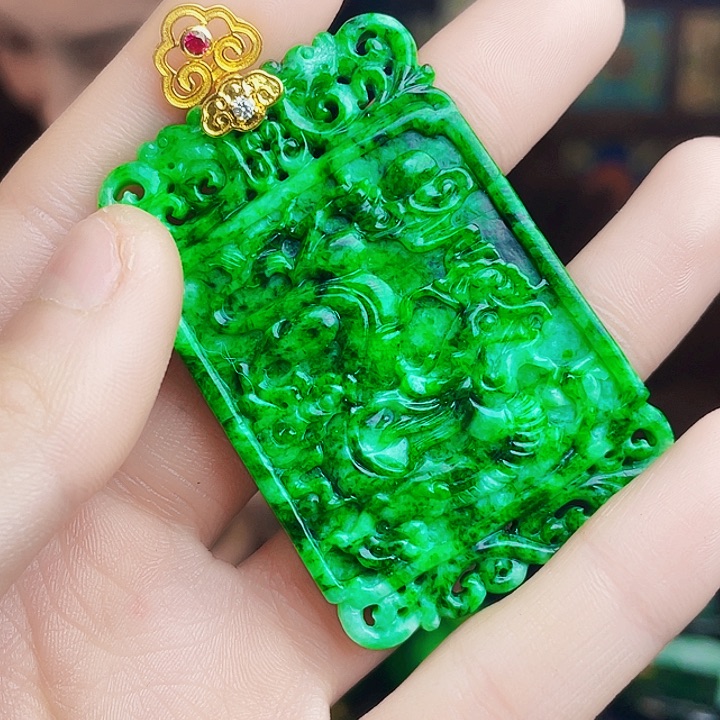 翡翠18K金镶嵌颈饰多样性