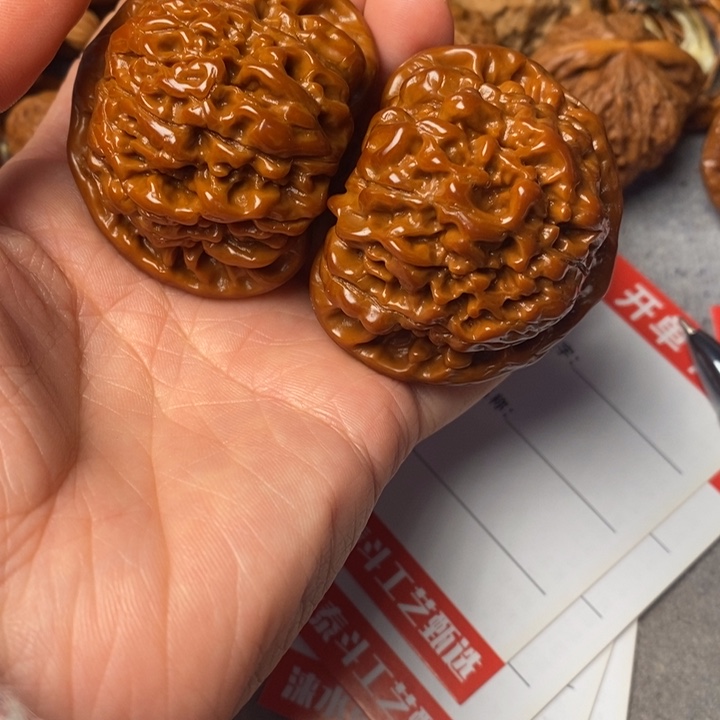 ！***月文玩核桃把件官帽