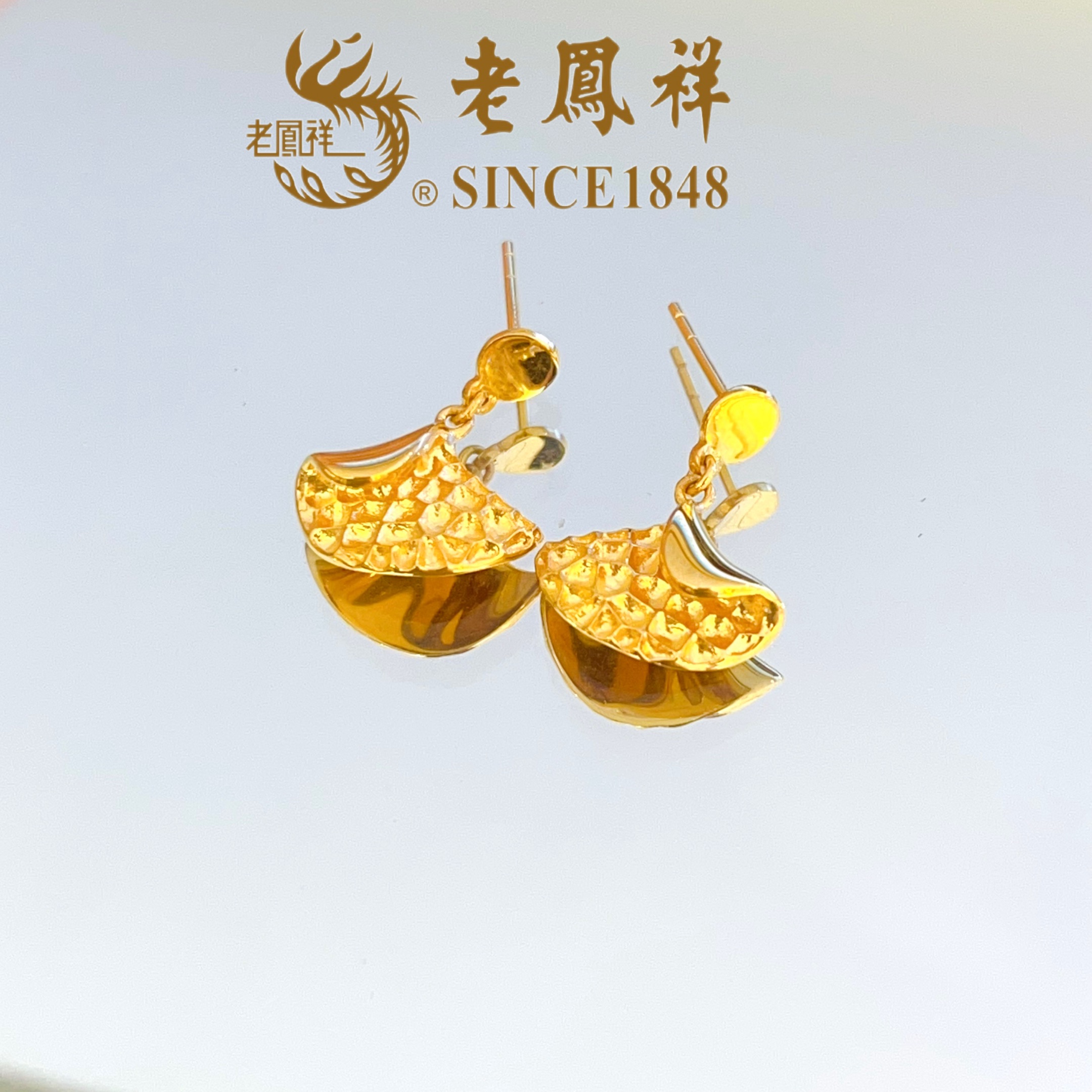 老凤祥烙印系列拼接银杏叶黄金足金耳坠