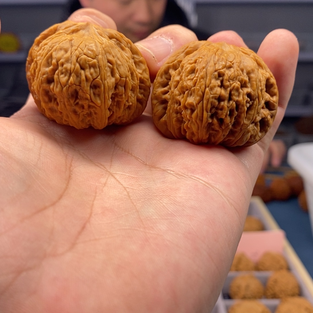 把件文玩核桃全品绣球43