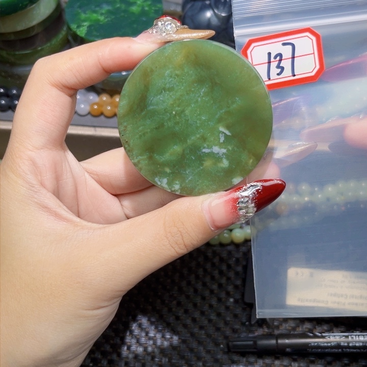 和田玉和田玉边角料随机发未镶嵌