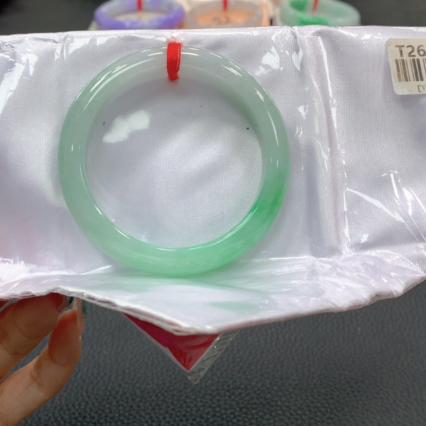 【闪购商品】翡翠手镯未镶嵌远****人翡翠