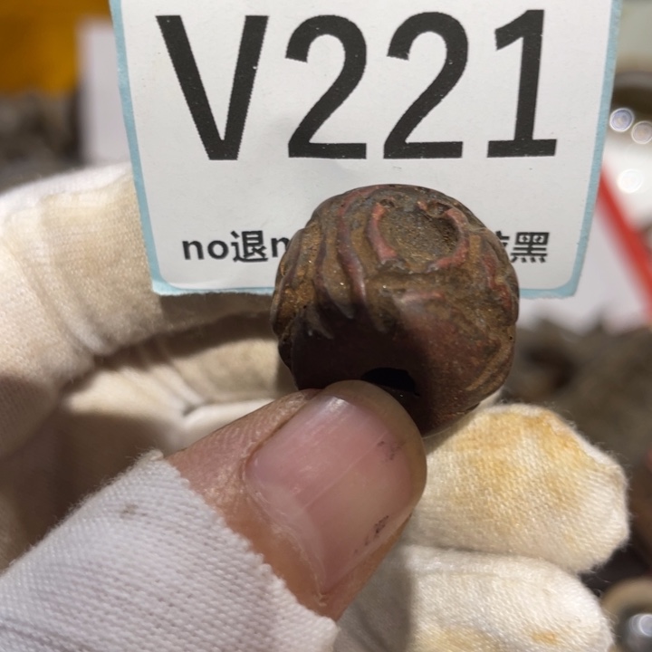 心***:瓷片二表姐直播火爆热卖