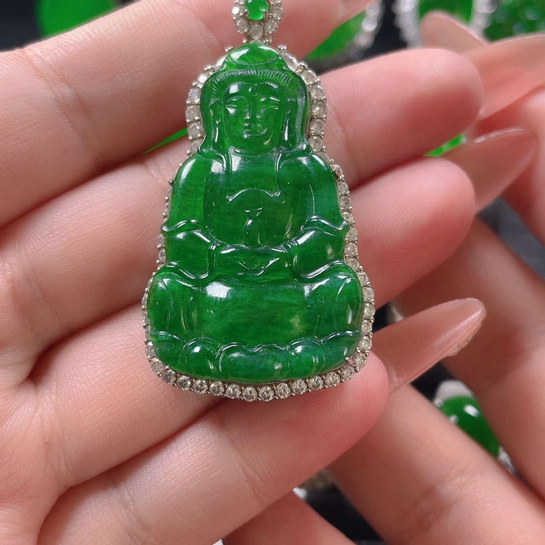颈饰银S925镶嵌翡翠?观音