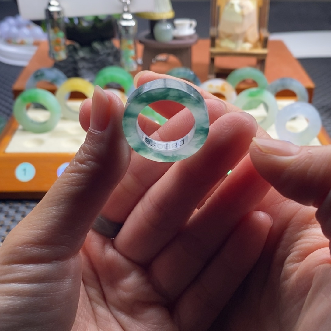 定制翡翠未镶嵌14-17圈口