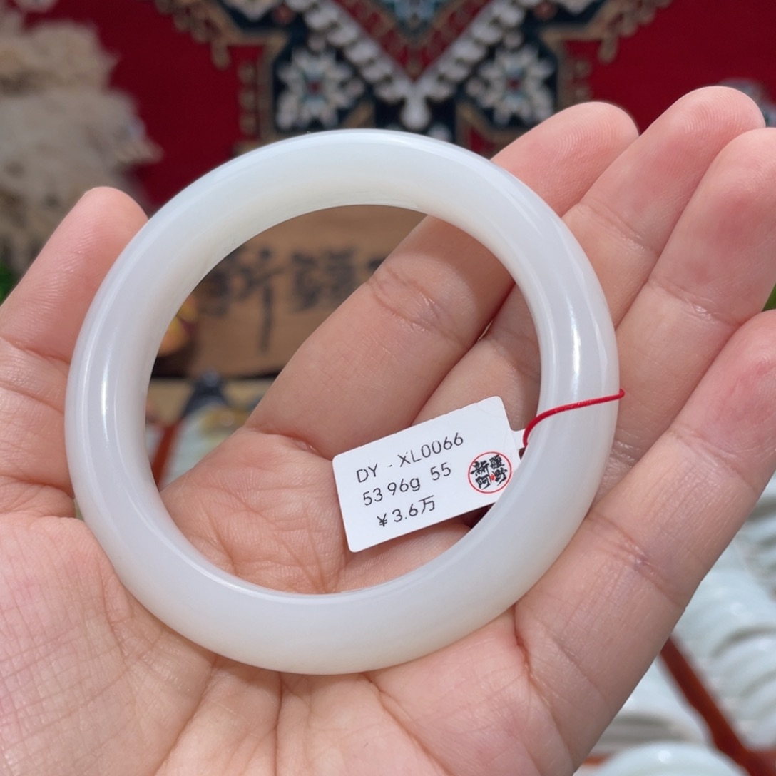 未镶嵌手镯和田玉羊脂白玉泥鳅背55#天然和田玉手镯