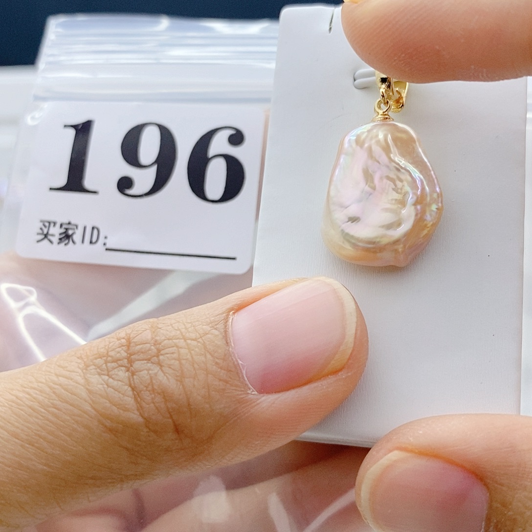 钛钢淡水珍珠颈饰