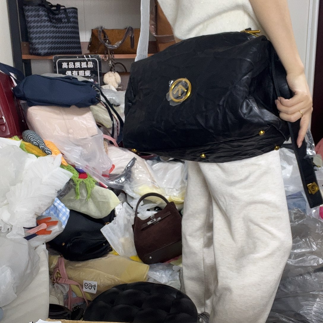 PU箭头吐司金标包包